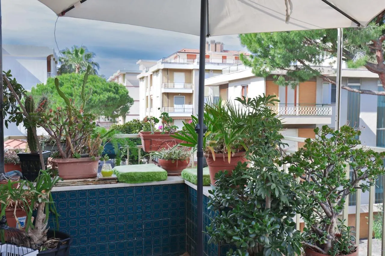 Apartment Thekeystudio, Riviera Dei Friori Bordighera Italy